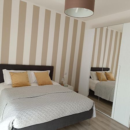 Fior&Iris Apartments สเตรซา ภายนอก รูปภาพ