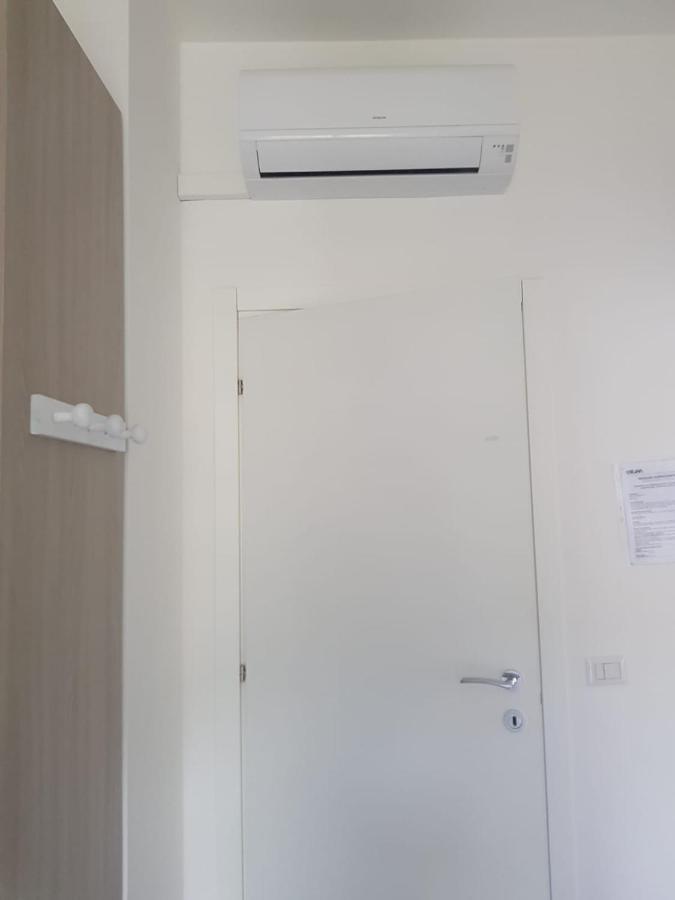 Fior&Iris Apartments สเตรซา ภายนอก รูปภาพ