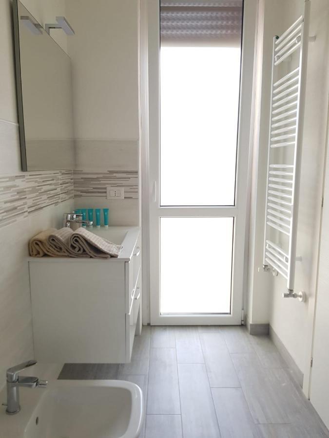 Fior&Iris Apartments สเตรซา ภายนอก รูปภาพ