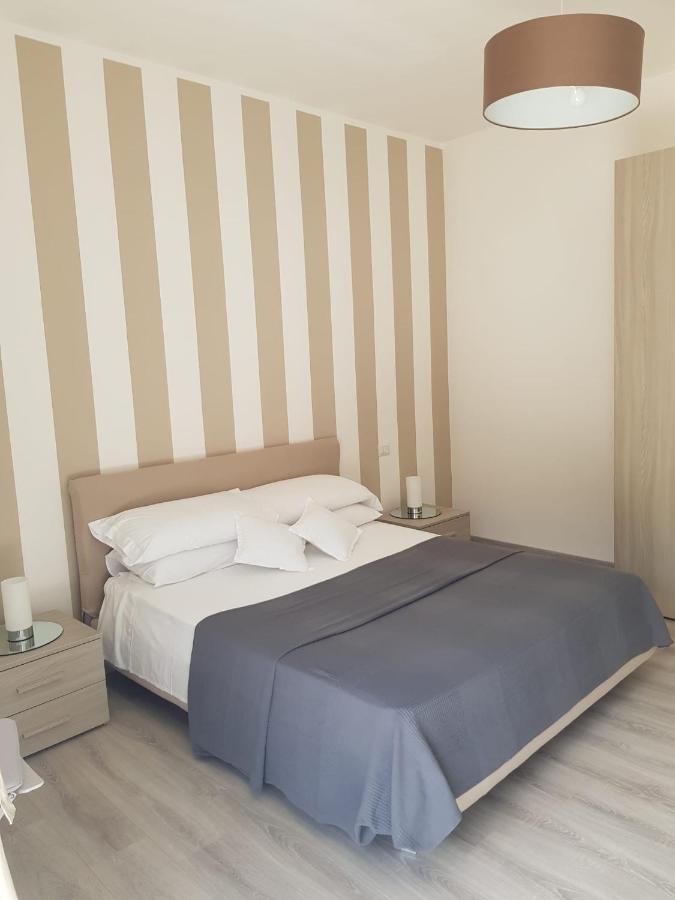 Fior&Iris Apartments สเตรซา ภายนอก รูปภาพ
