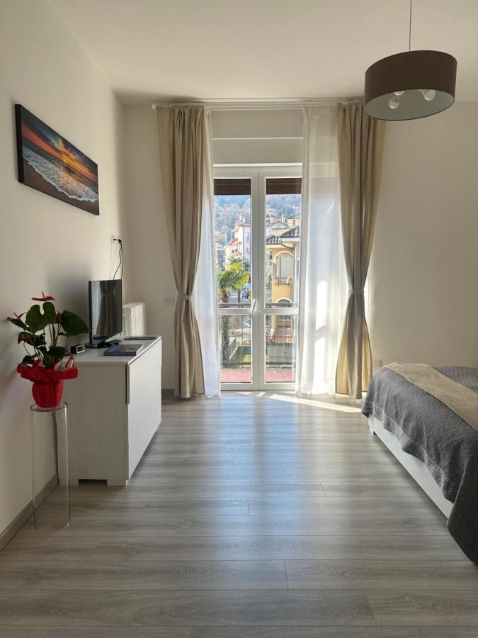 Fior&Iris Apartments สเตรซา ภายนอก รูปภาพ