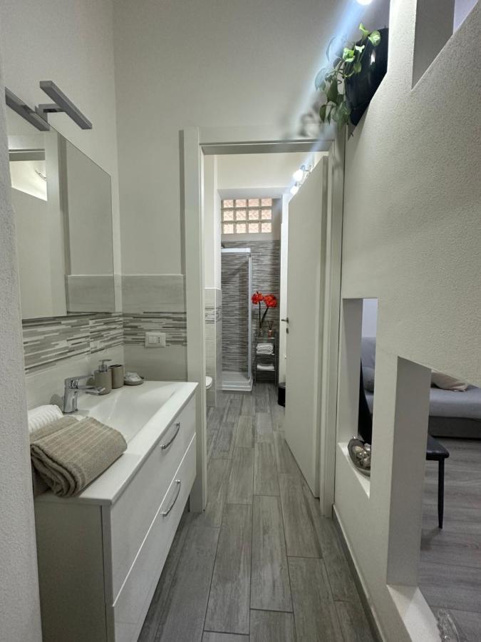 Fior&Iris Apartments สเตรซา ภายนอก รูปภาพ