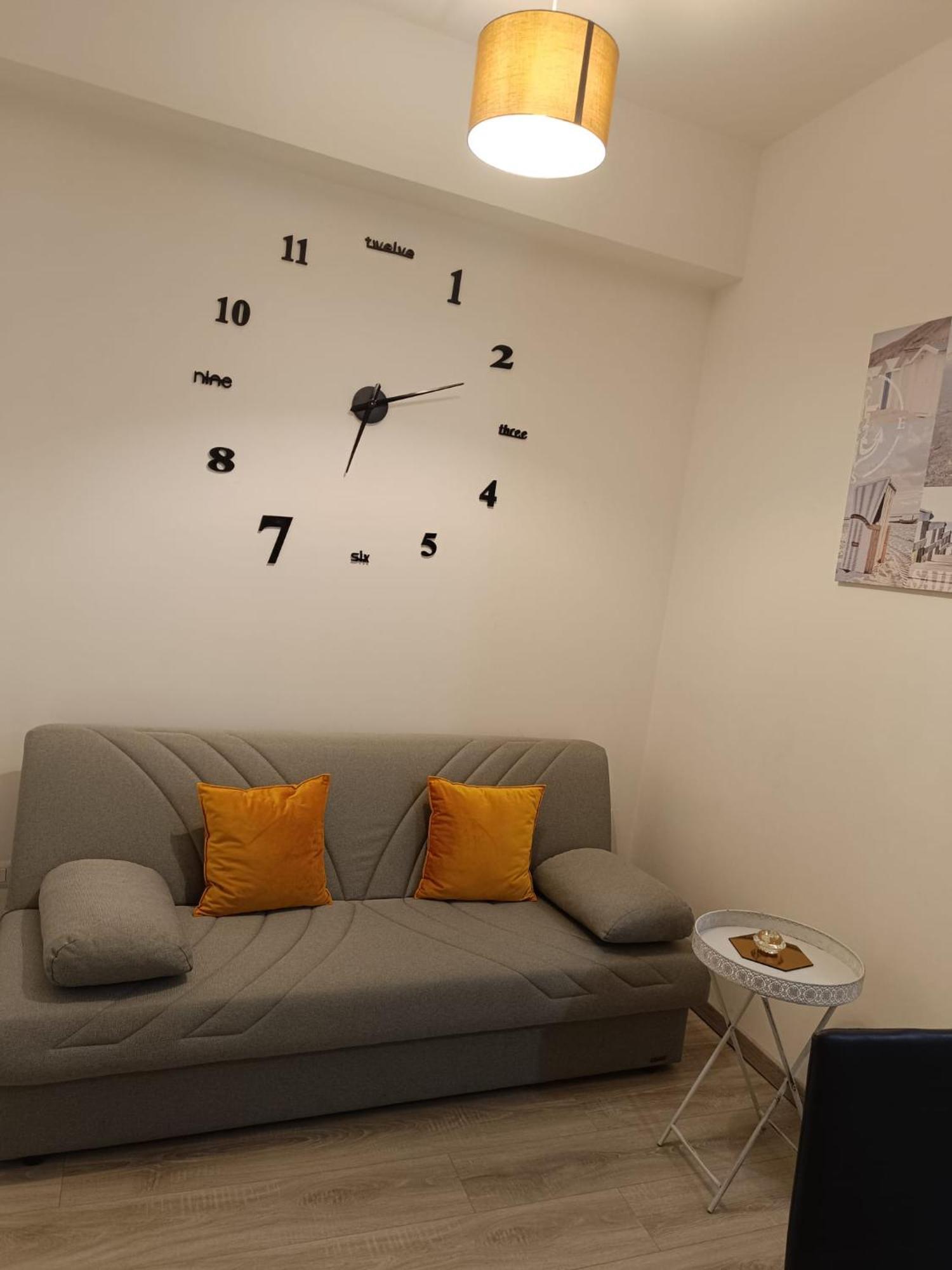 Fior&Iris Apartments สเตรซา ภายนอก รูปภาพ